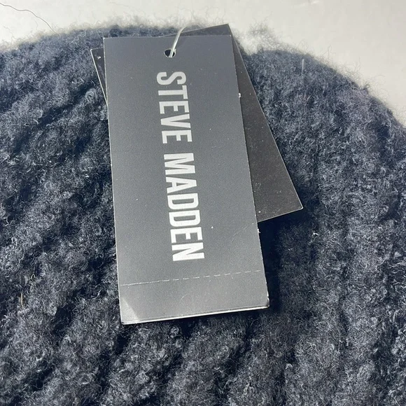 Steve Madden Black Ribbed Beanie / Hat